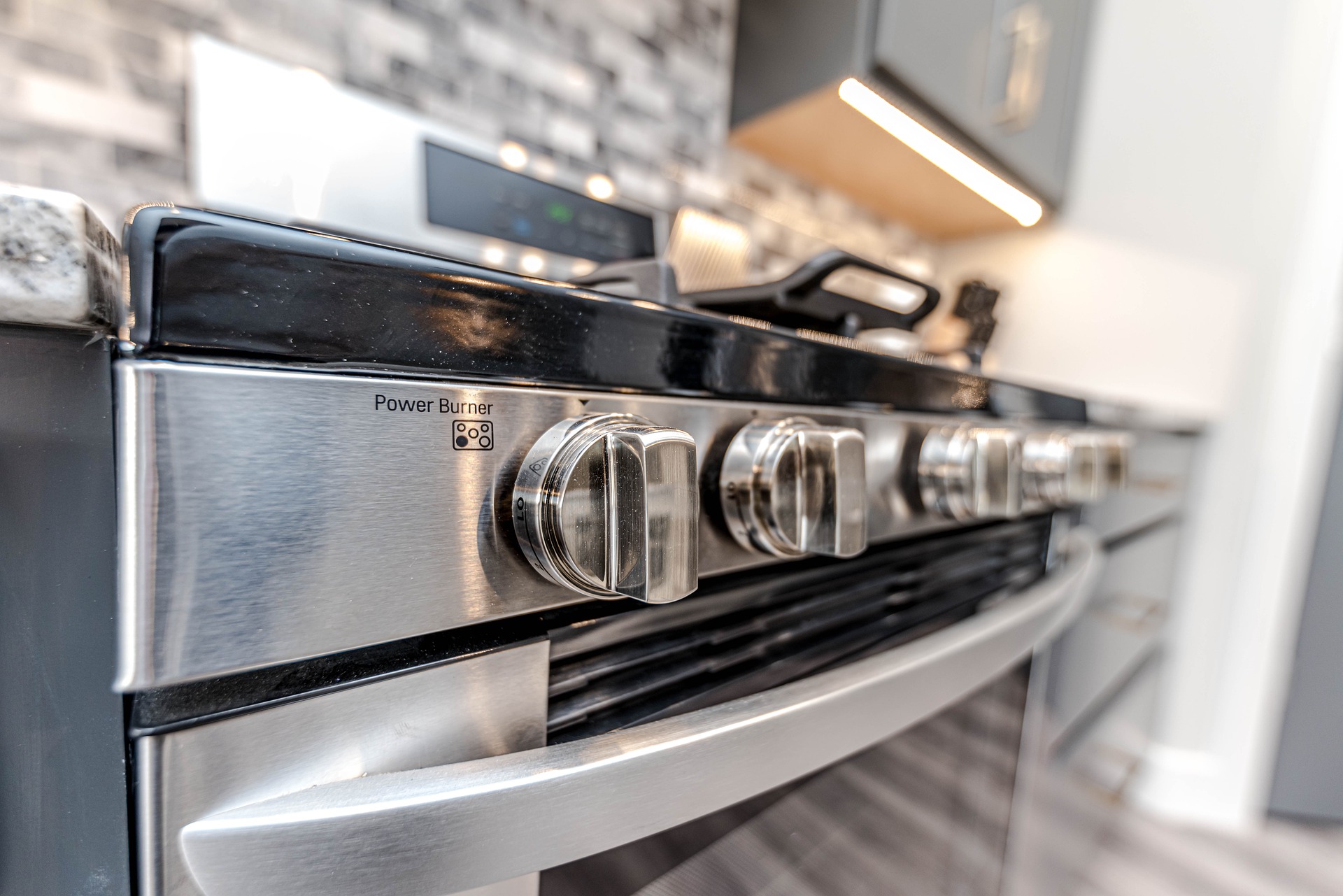 Saving money on home appliances repair